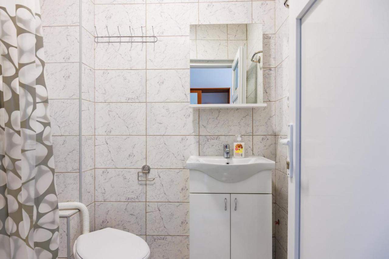 Vila Peristeron Golubăţ Exterior foto